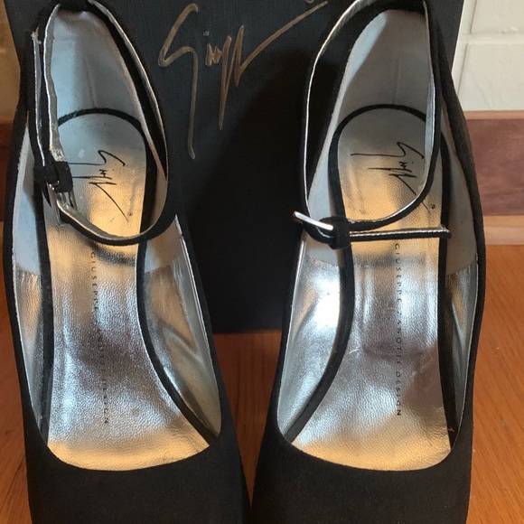 Brand new never worn Giuseppe Zanotti heels - Picture 2 of 8